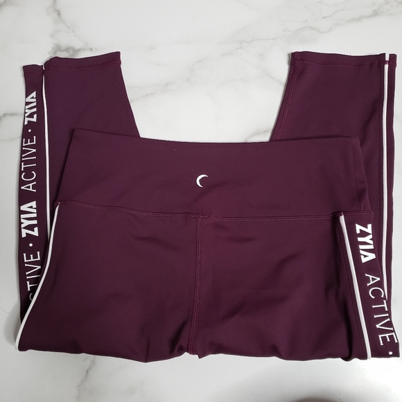 ZYIA Plum Logo Light N Tight Crop Legging High Rise Size 12 Purple - Picture 3 of 4